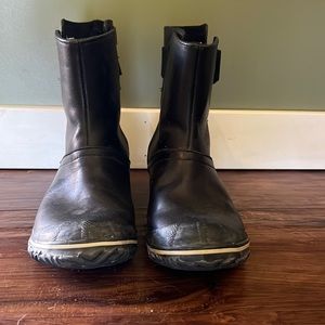 Women’s Sorel rain boots, size 7